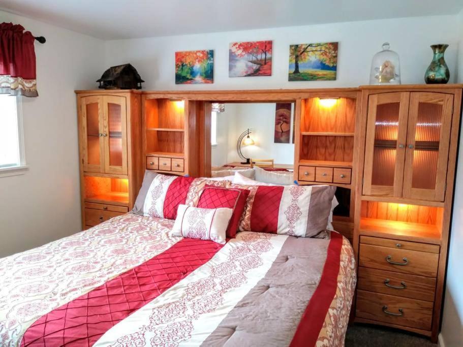 Sauna & Steam Larch Avenue Getaway Villa พอร์ตแองเจลิส ภายนอก รูปภาพ